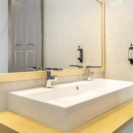 Διαμέρισμα Stylish Downtown *