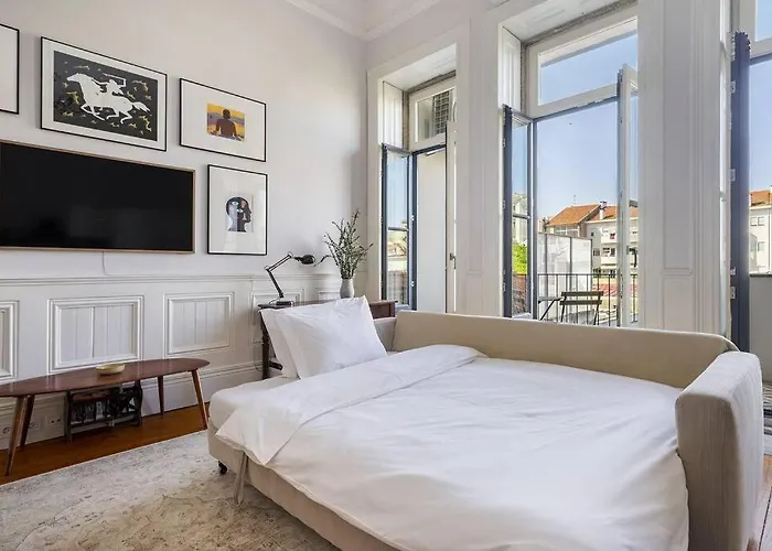 Stylish Downtown Апартаменты *